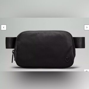 Lululemon 1L Everywhere Belt Bag Black with silver logo